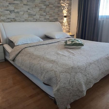 Apartment Camelia Пореч Экстерьер фото