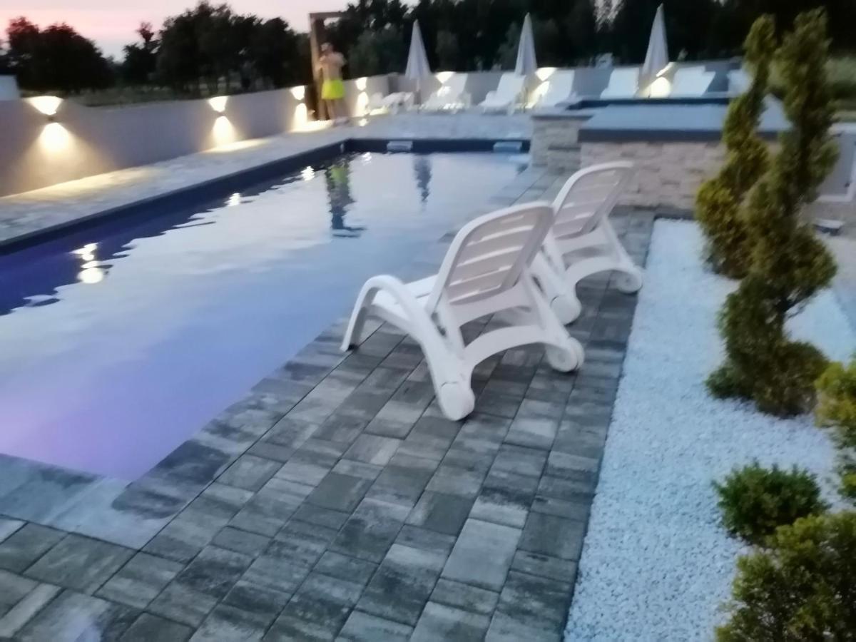 Apartment Camelia Пореч Экстерьер фото