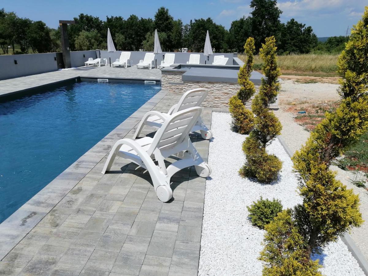 Apartment Camelia Пореч Экстерьер фото
