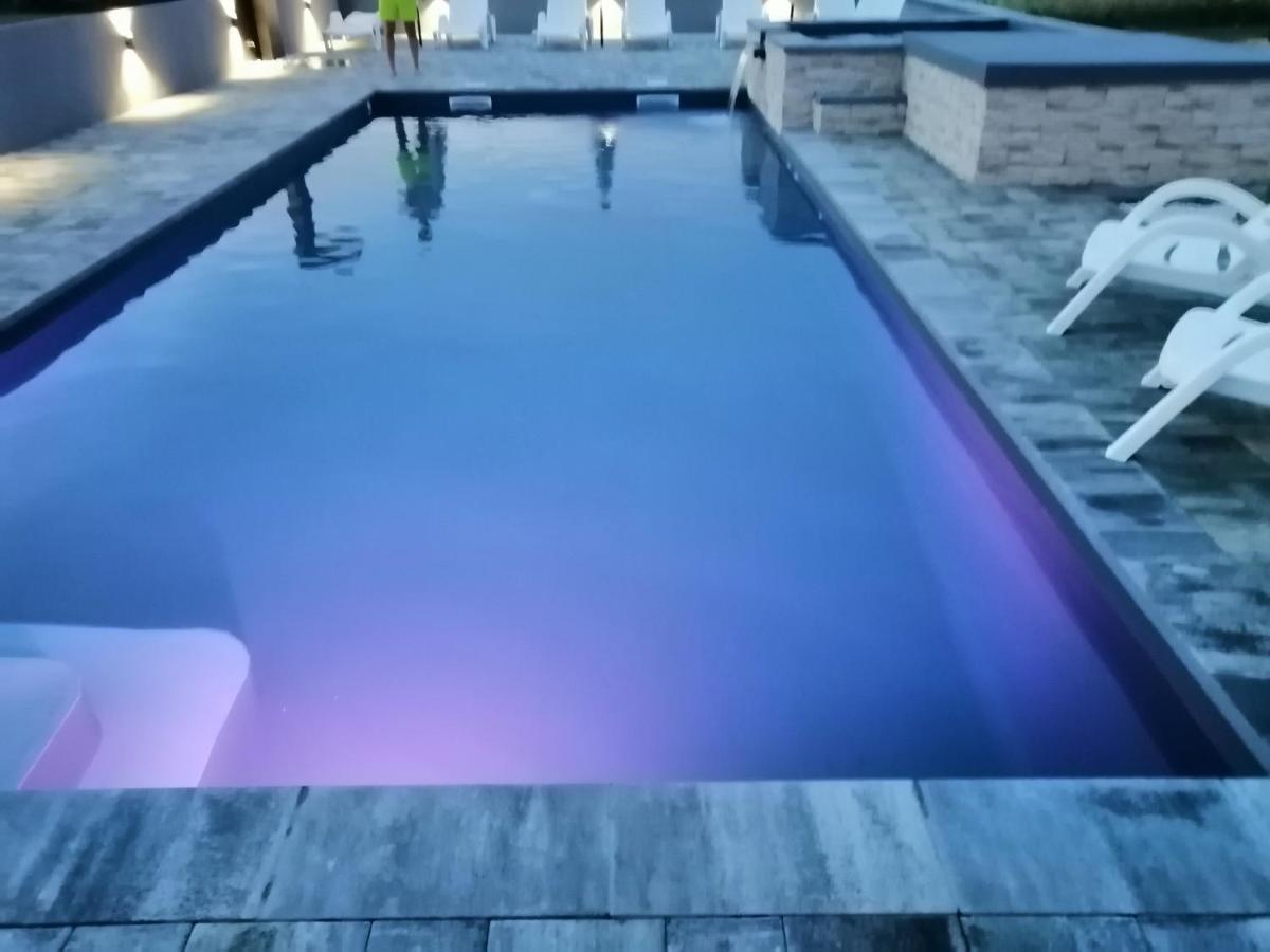 Apartment Camelia Пореч Экстерьер фото
