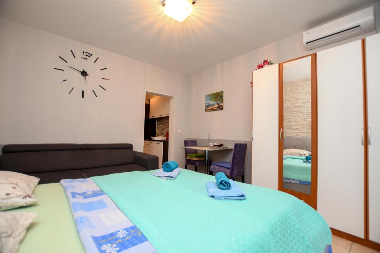Apartment Camelia Пореч Экстерьер фото