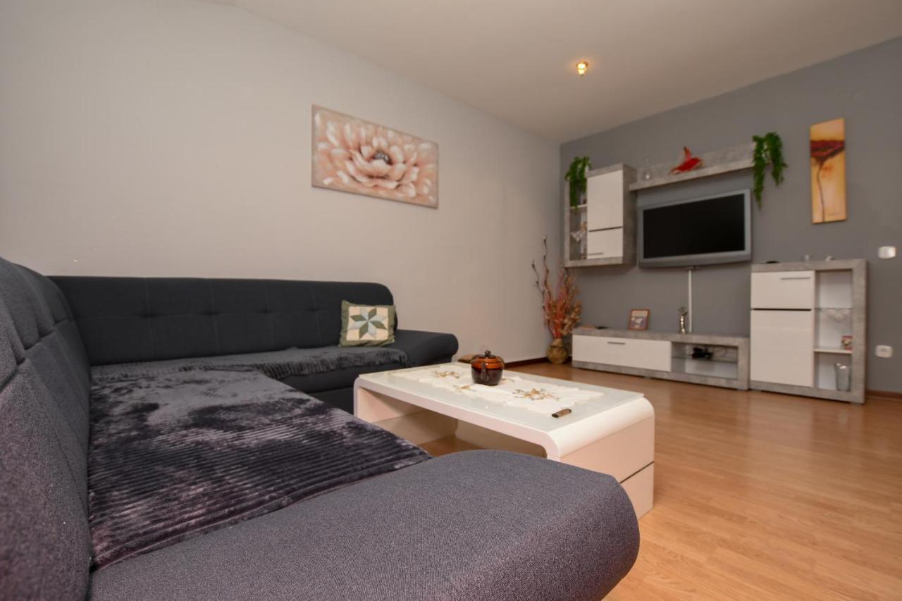 Apartment Camelia Пореч Экстерьер фото