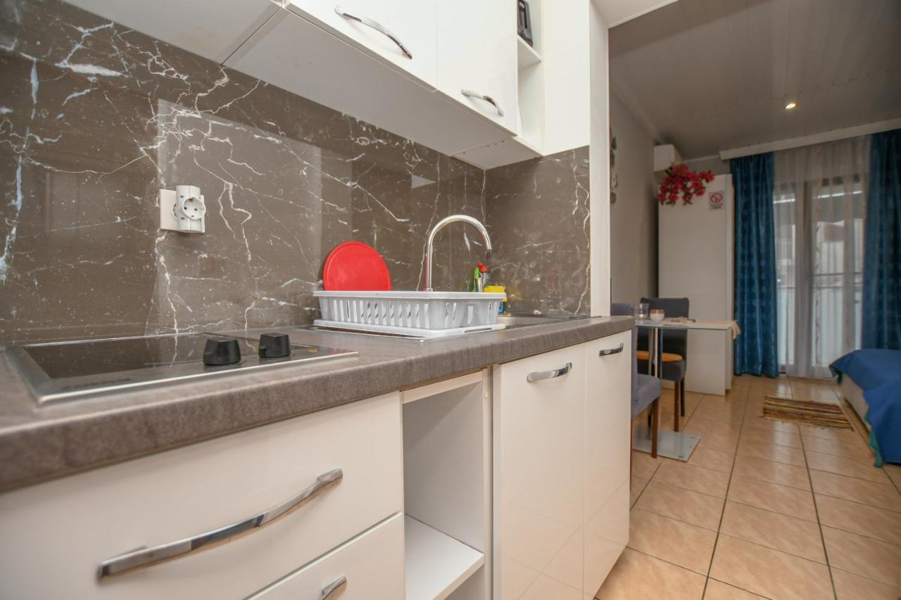 Apartment Camelia Пореч Экстерьер фото