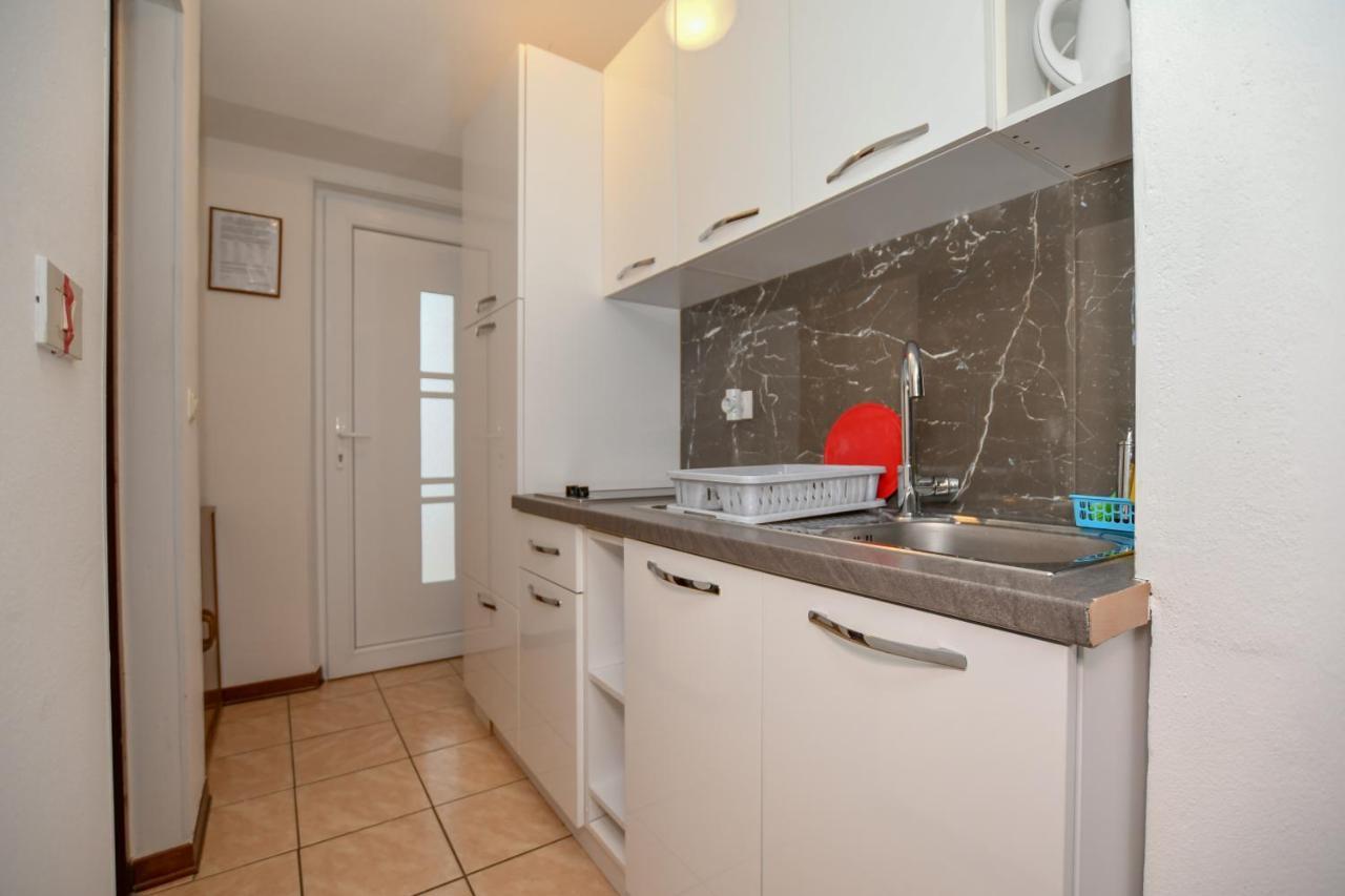 Apartment Camelia Пореч Экстерьер фото