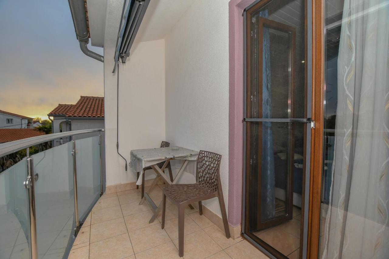 Apartment Camelia Пореч Экстерьер фото