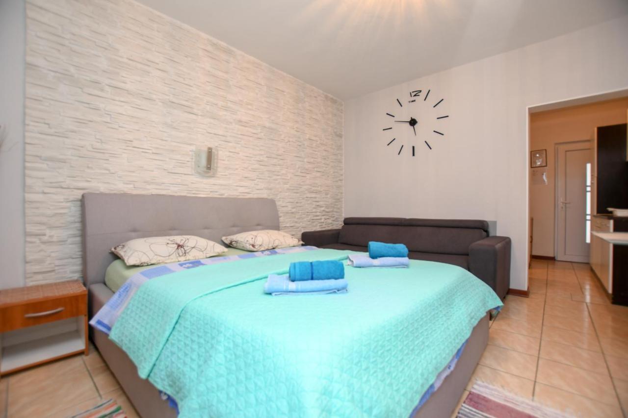 Apartment Camelia Пореч Экстерьер фото