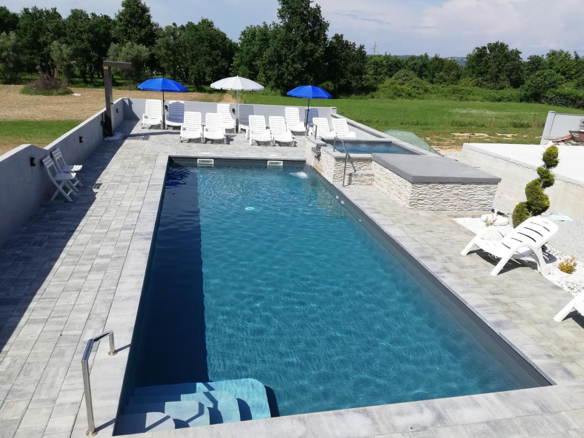 Apartment Camelia Пореч Экстерьер фото