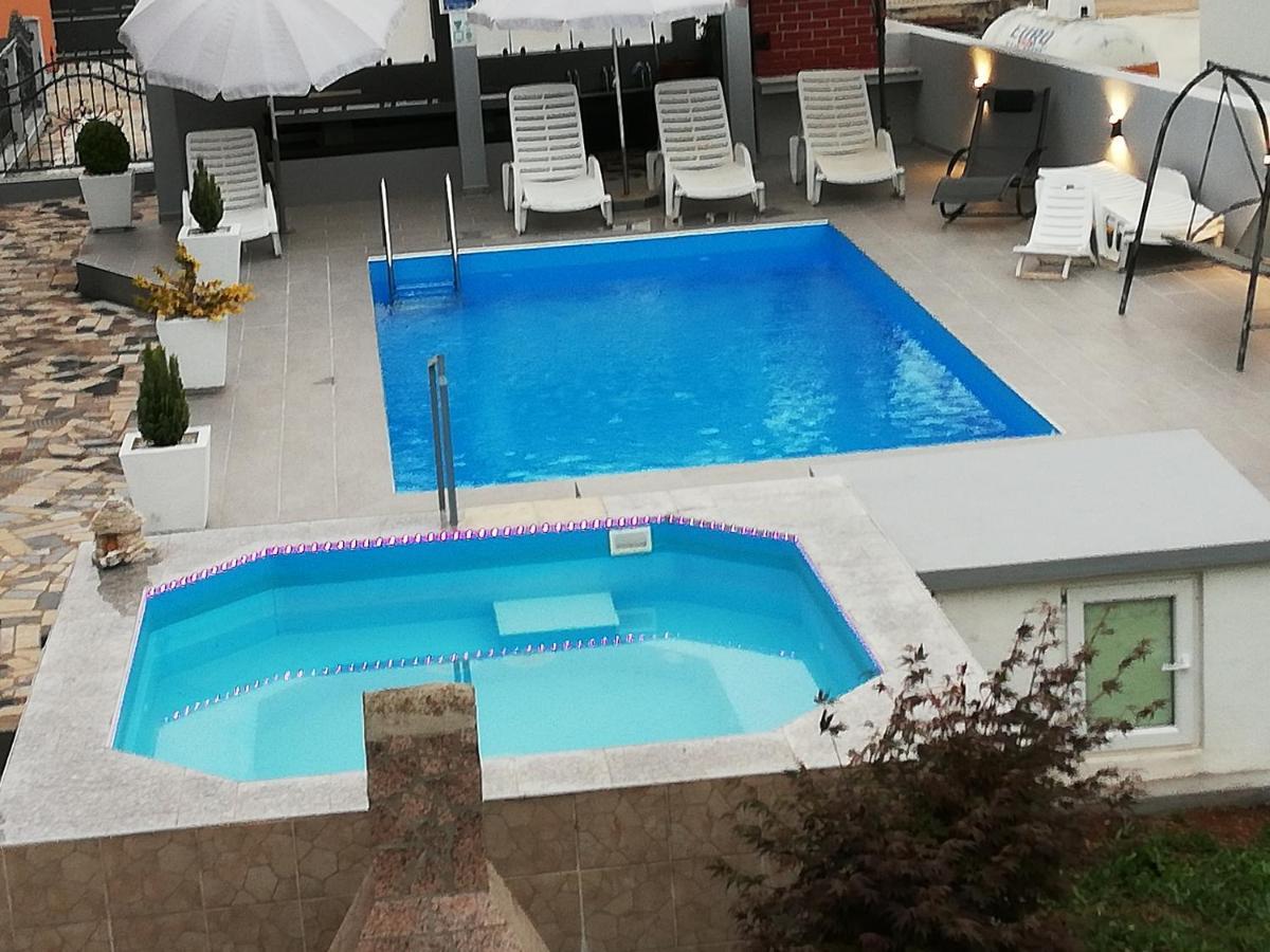 Apartment Camelia Пореч Экстерьер фото